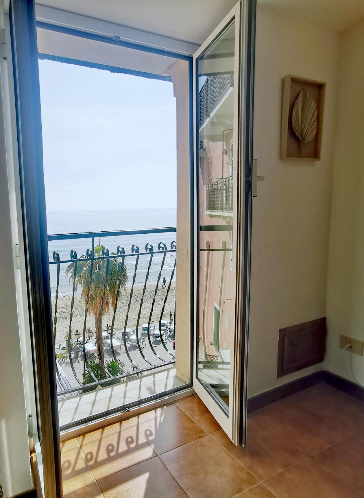 Апартаменты Casa Smile Алассио Экстерьер фото